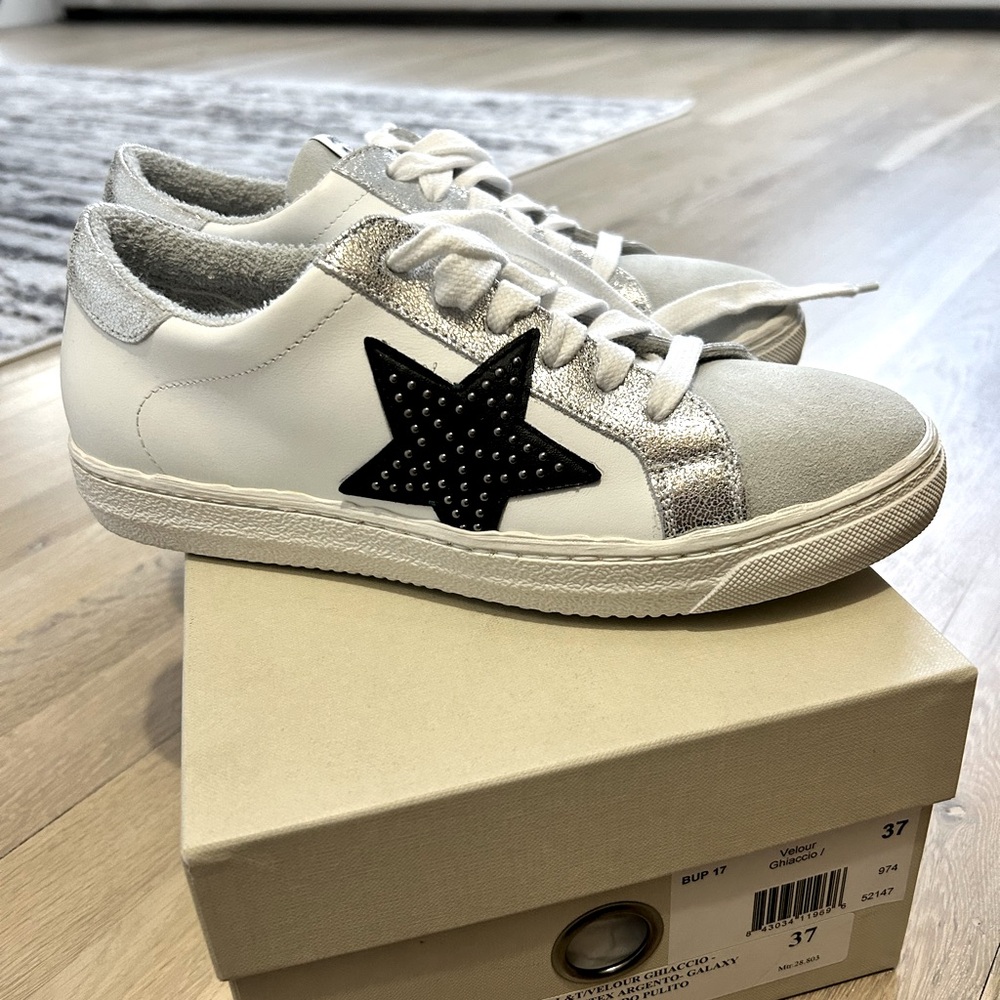 Meline Italian fashion sneakers